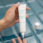 Avene-Cleanance-Cuidado-Matificante-uso